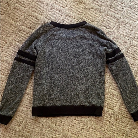 Guess sweater/crew neck - Picture 4 of 4